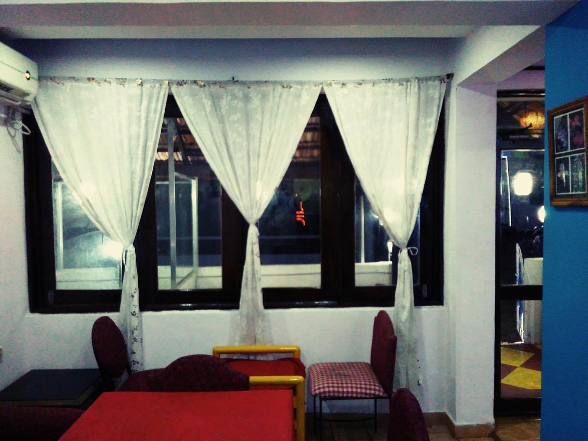 קנדולים A Date With Me Boutique Hotel Bar @ Restaurant מראה חיצוני תמונה